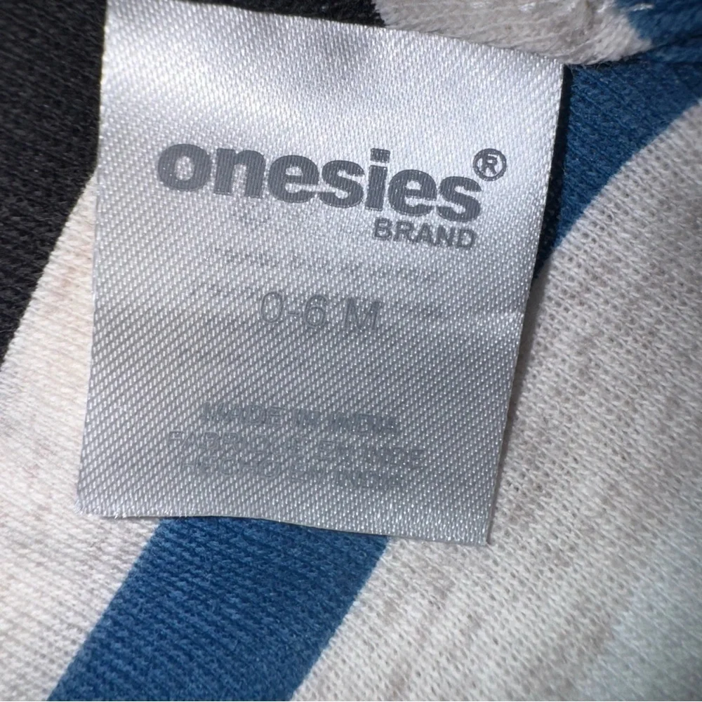 Baby Hat Bundle 0–6M Onesies & Just Born Cotton Beanies Neutral & Blue Lot 4